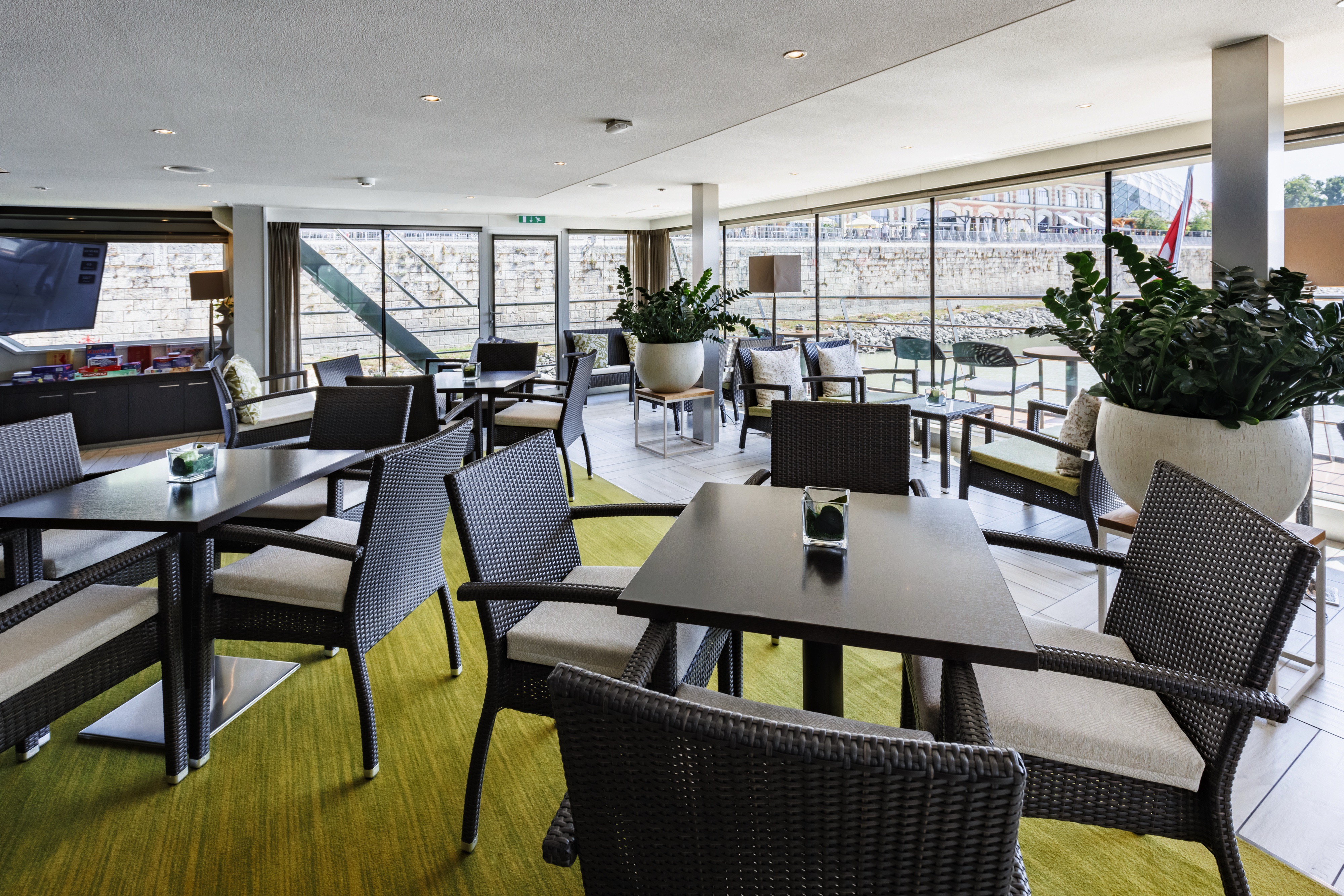 ©Avalon Waterways Avalon Impression Club Lounge 1